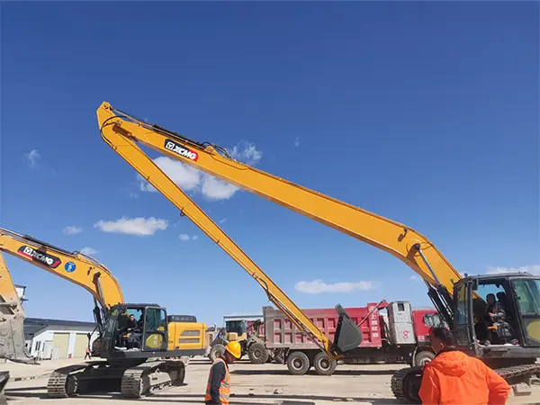 Những “cánh tay thép” vượt qua giới hạn công việc